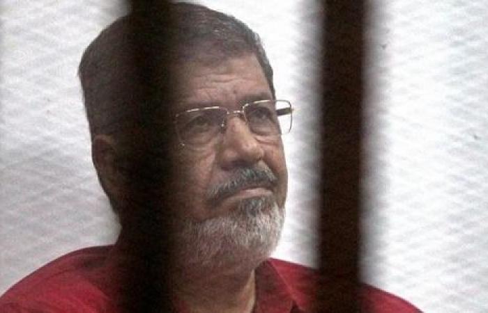 عاجل …وفـاة محمد مرسي أثناء جلسة محـ ـاكمته ..إليكم التفاصيل الكاملة